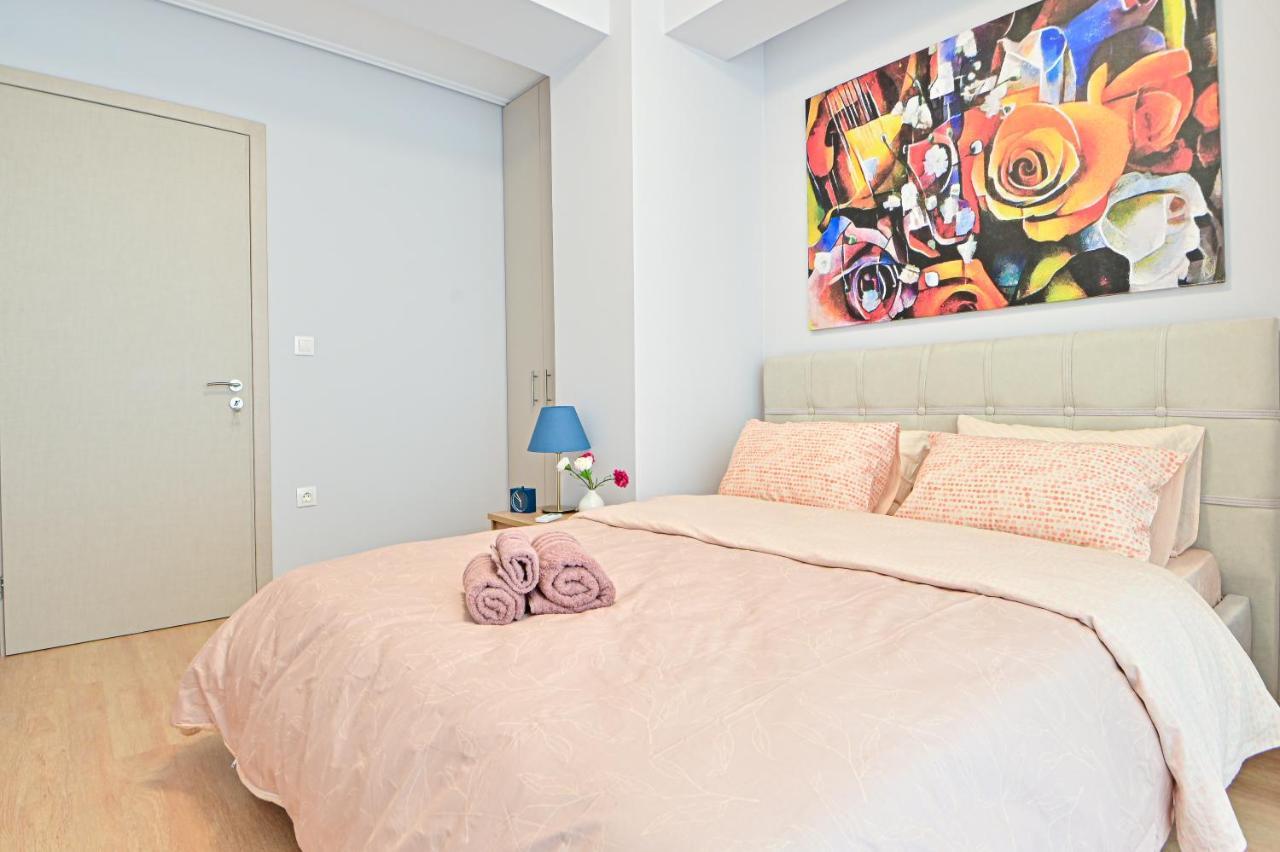 Beautiful new apartment 5 min from Piraeus Port  Extérieur photo