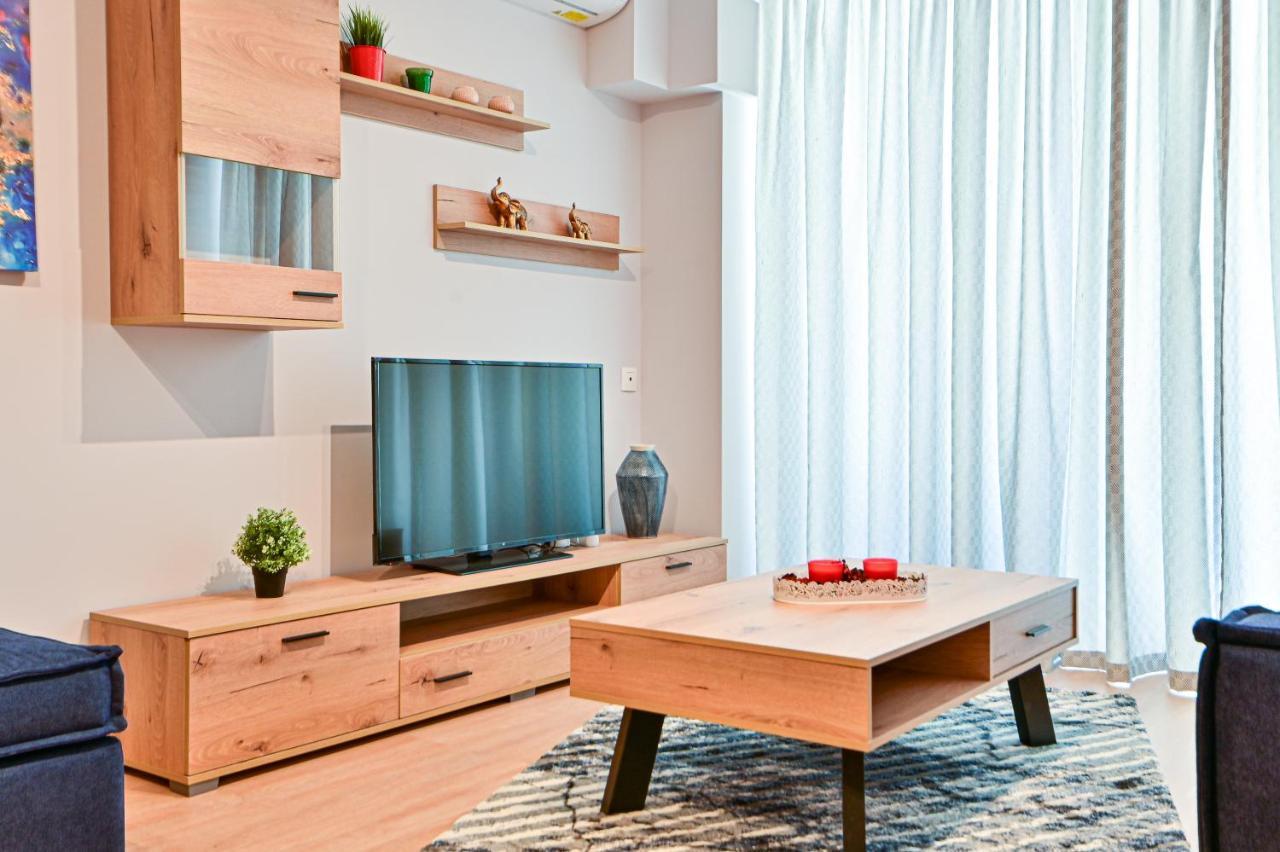 Beautiful new apartment 5 min from Piraeus Port  Extérieur photo