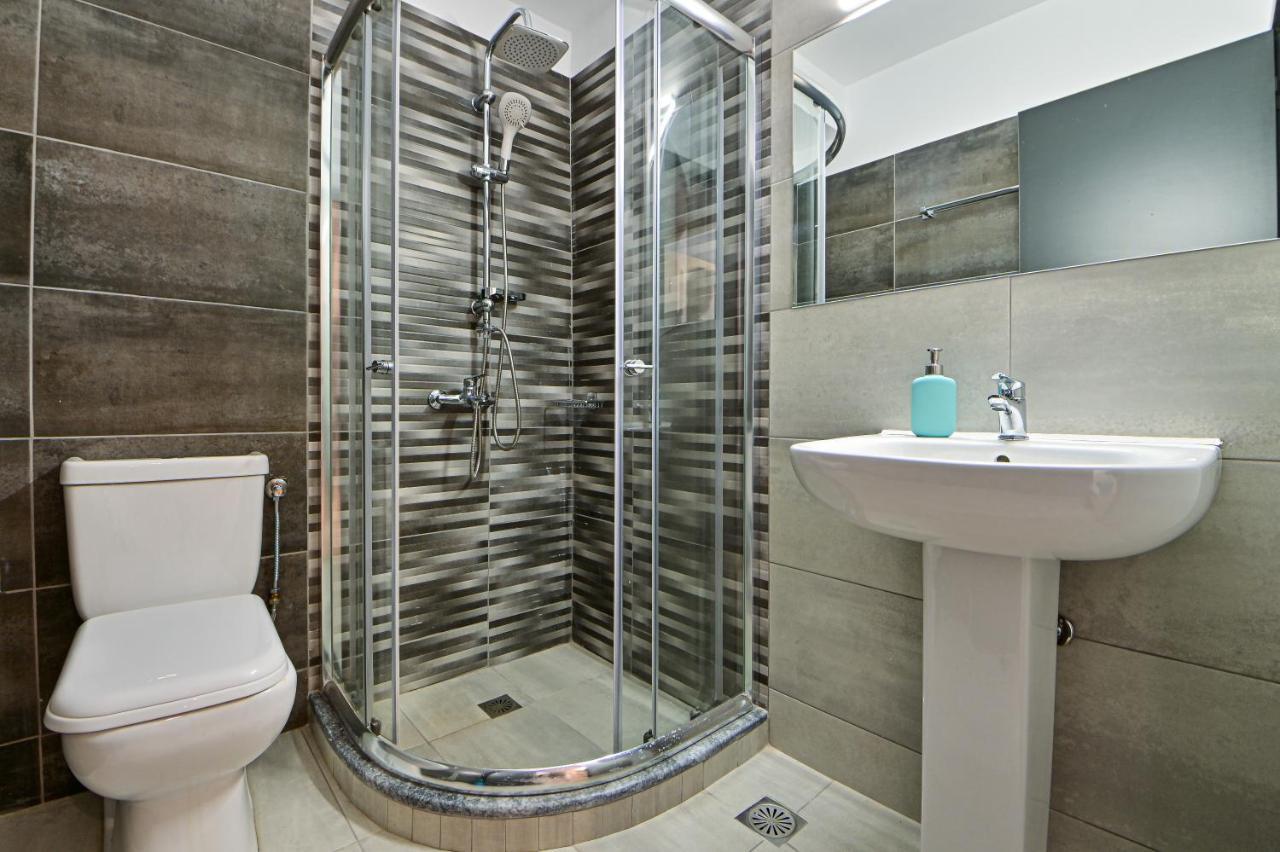 Beautiful new apartment 5 min from Piraeus Port  Extérieur photo