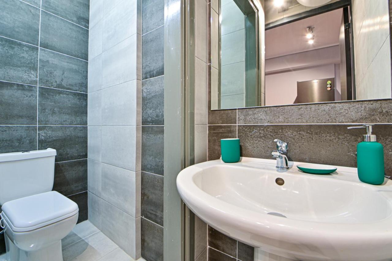 Beautiful new apartment 5 min from Piraeus Port  Extérieur photo